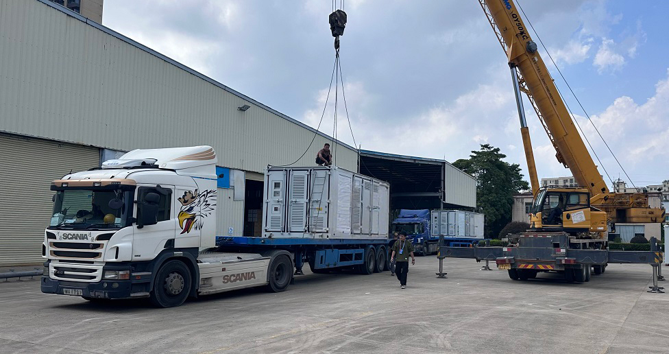 兆瓦级移动储能充电站装车